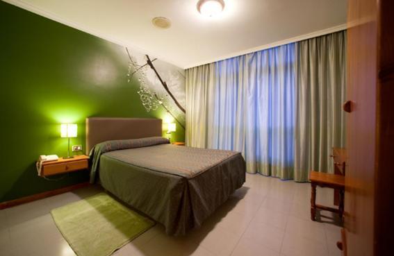 Hostal Restaurante Terra Cha Vilalba Chambre photo